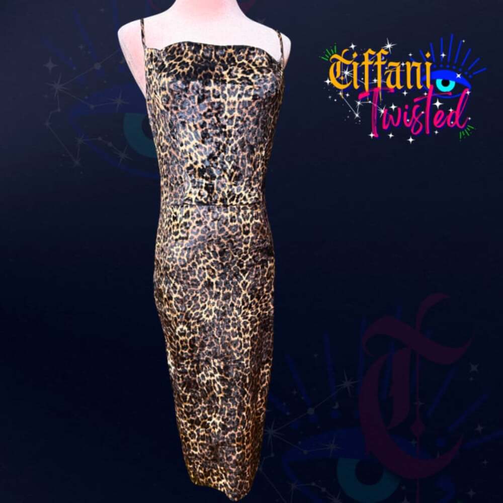 Liz & Sara Leopard Print Bodycon Midi Dress NWT Size Small